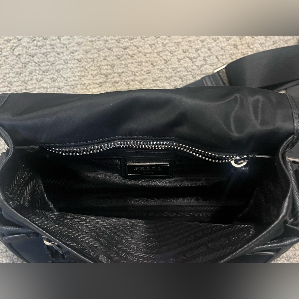 Designer inspired nylon crossbody bag - Picture 5 of 5